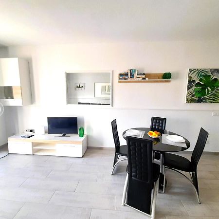 Mareverde Elisa, 1 Bedroom & Wifi Free Адехе Екстериор снимка